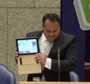 troonrede-2012-tablet-groot_180